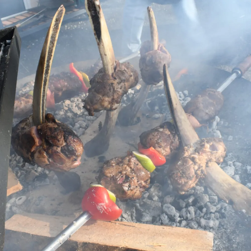 Steinzeit-Grillen